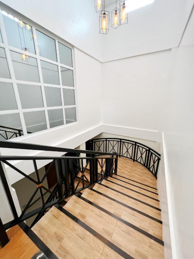 Verra Inn Tagaytay City ภายนอก รูปภาพ
