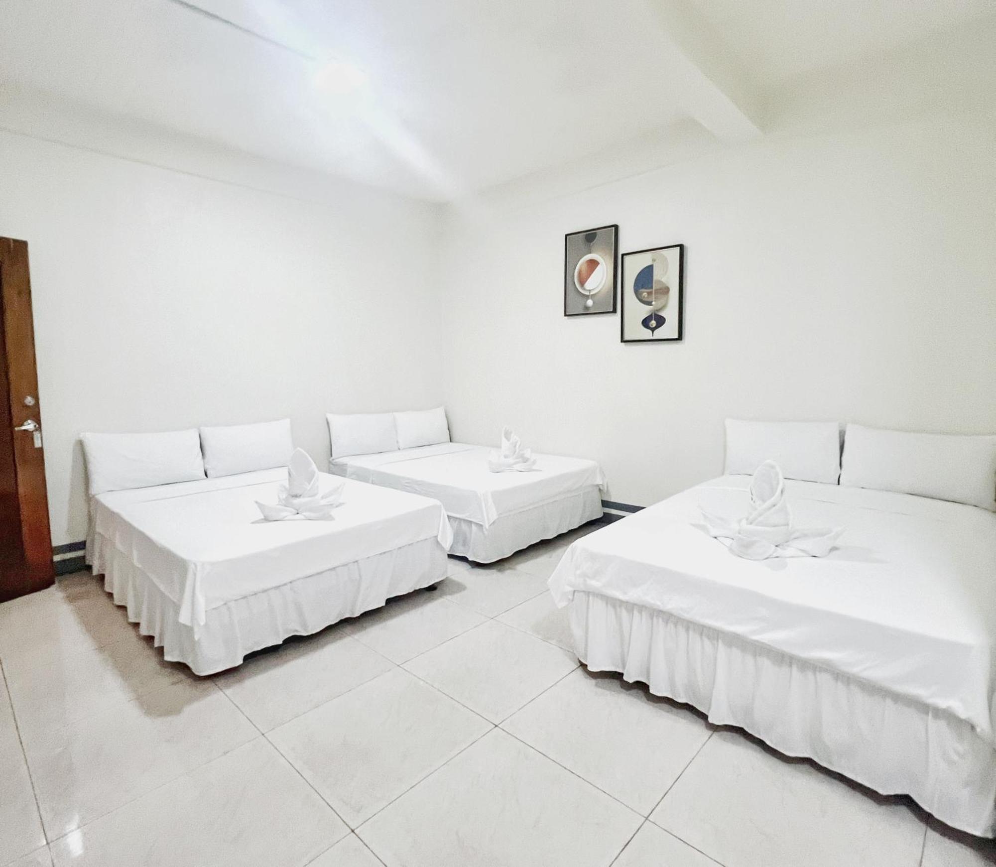 Verra Inn Tagaytay City ภายนอก รูปภาพ