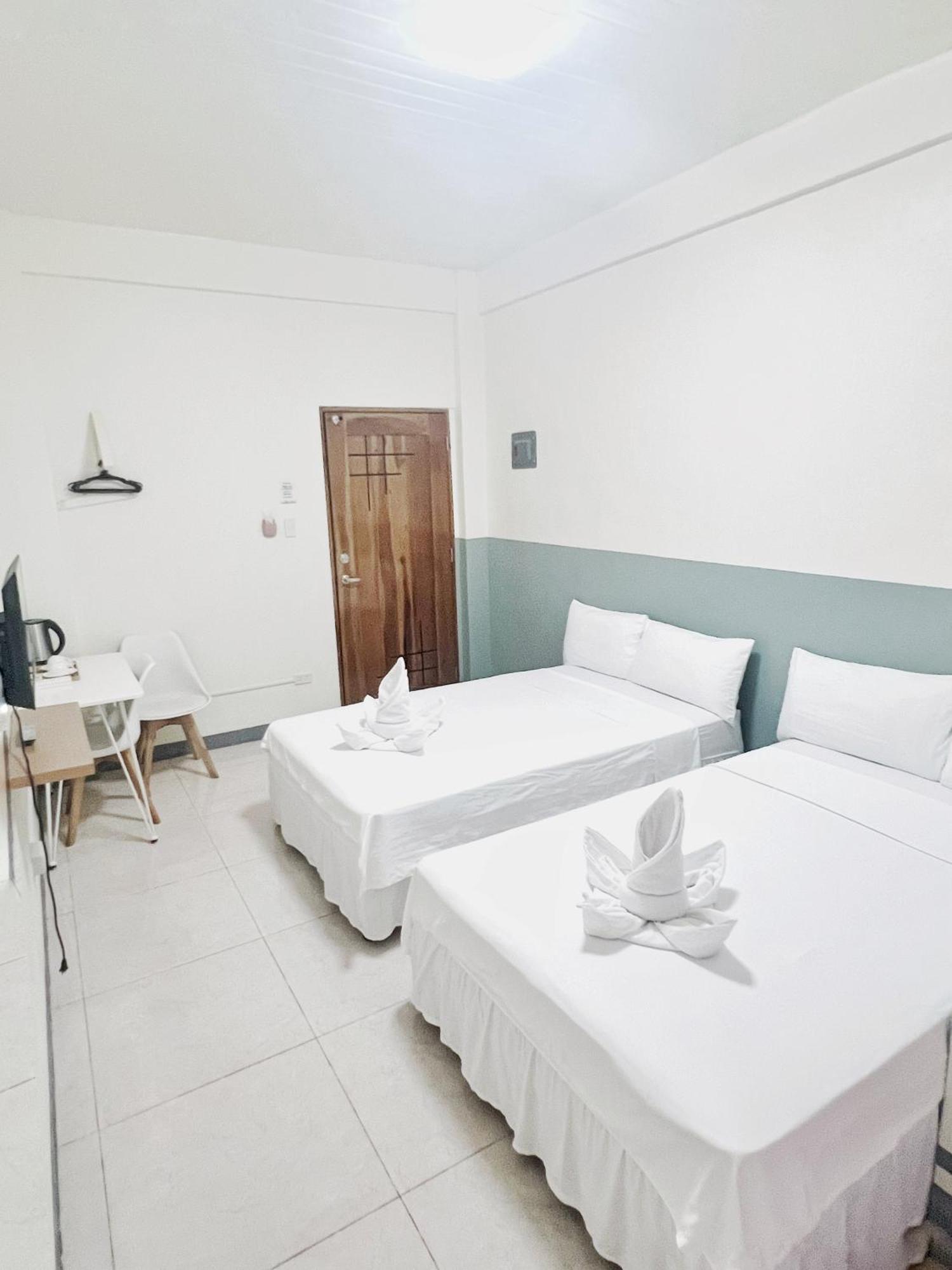 Verra Inn Tagaytay City ภายนอก รูปภาพ