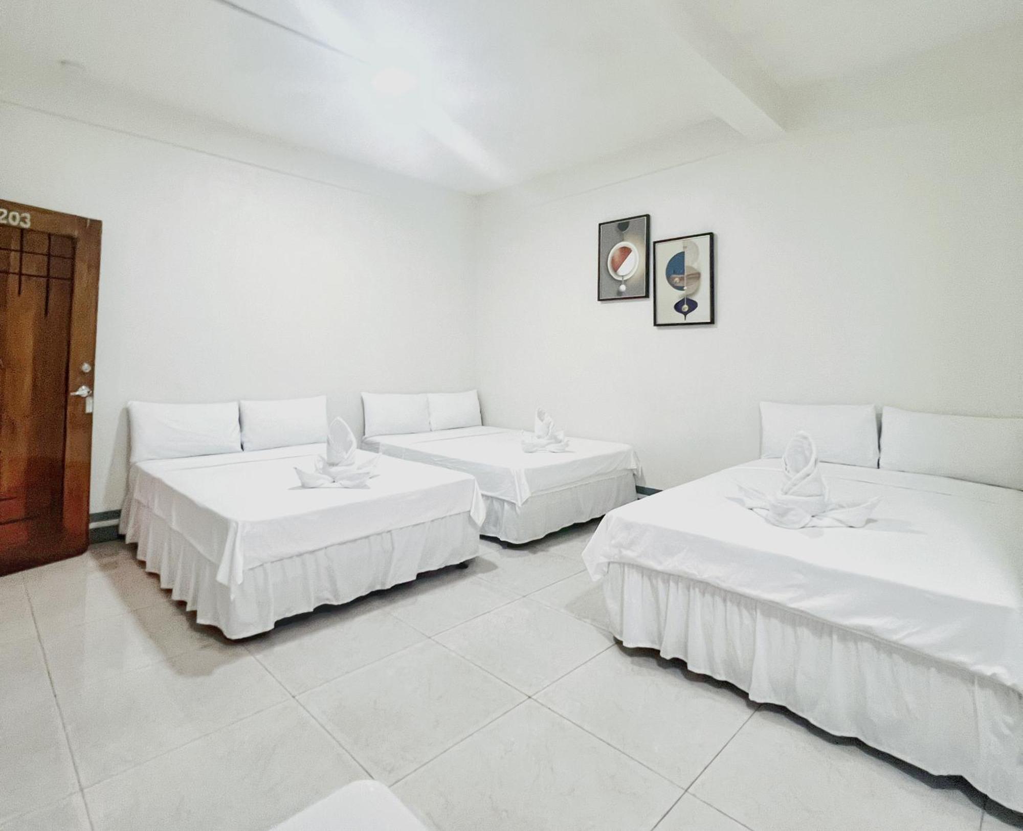 Verra Inn Tagaytay City ภายนอก รูปภาพ