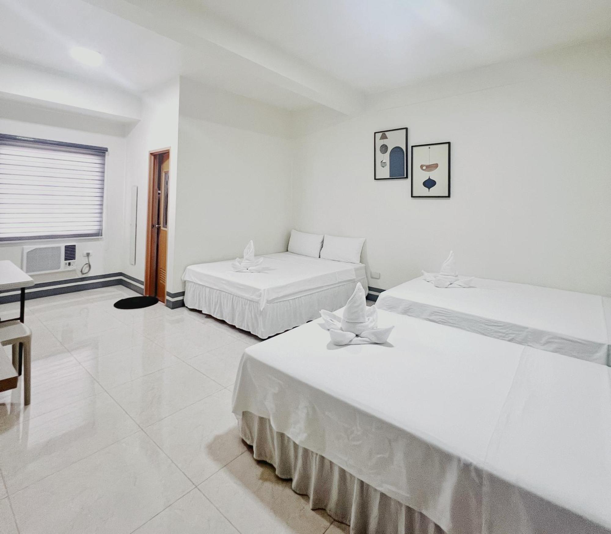 Verra Inn Tagaytay City ภายนอก รูปภาพ