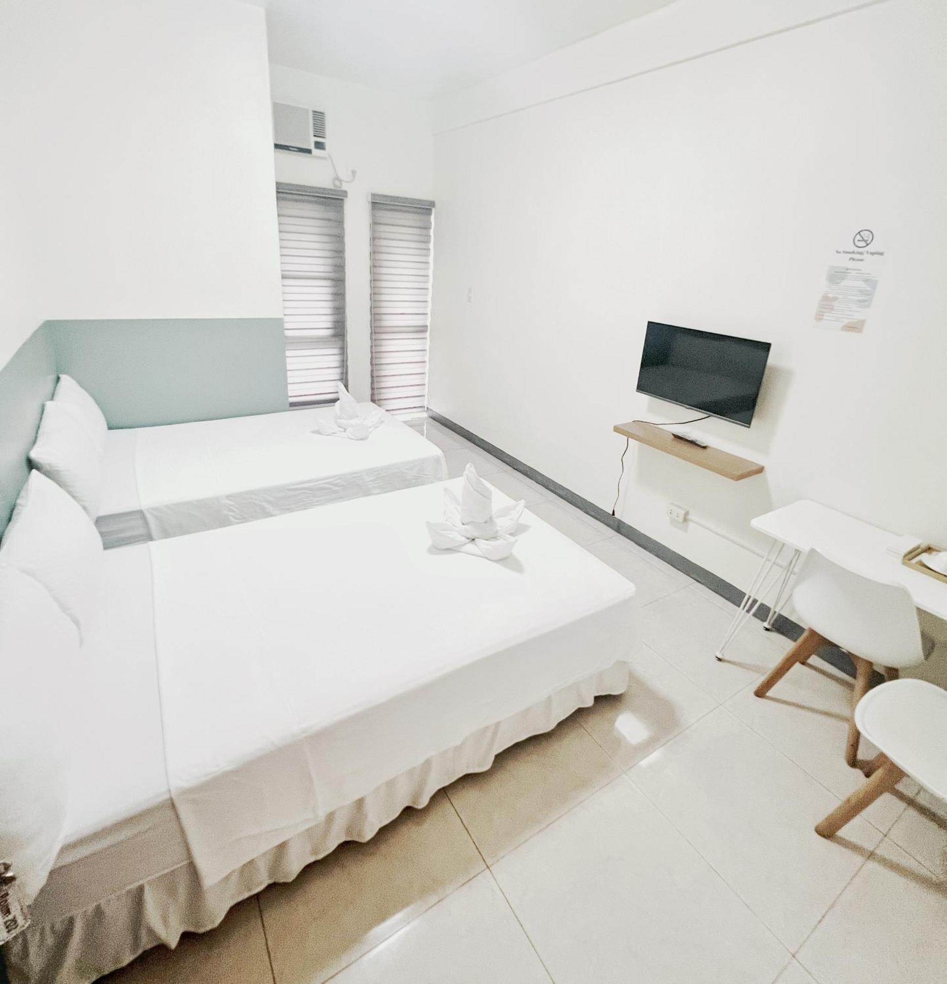 Verra Inn Tagaytay City ภายนอก รูปภาพ